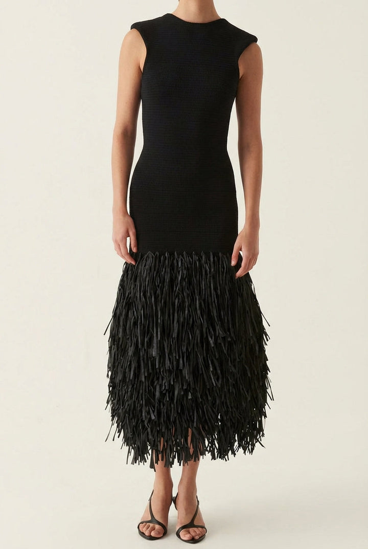 Ana™ | Vestido elegante con flecos y espalda abierta