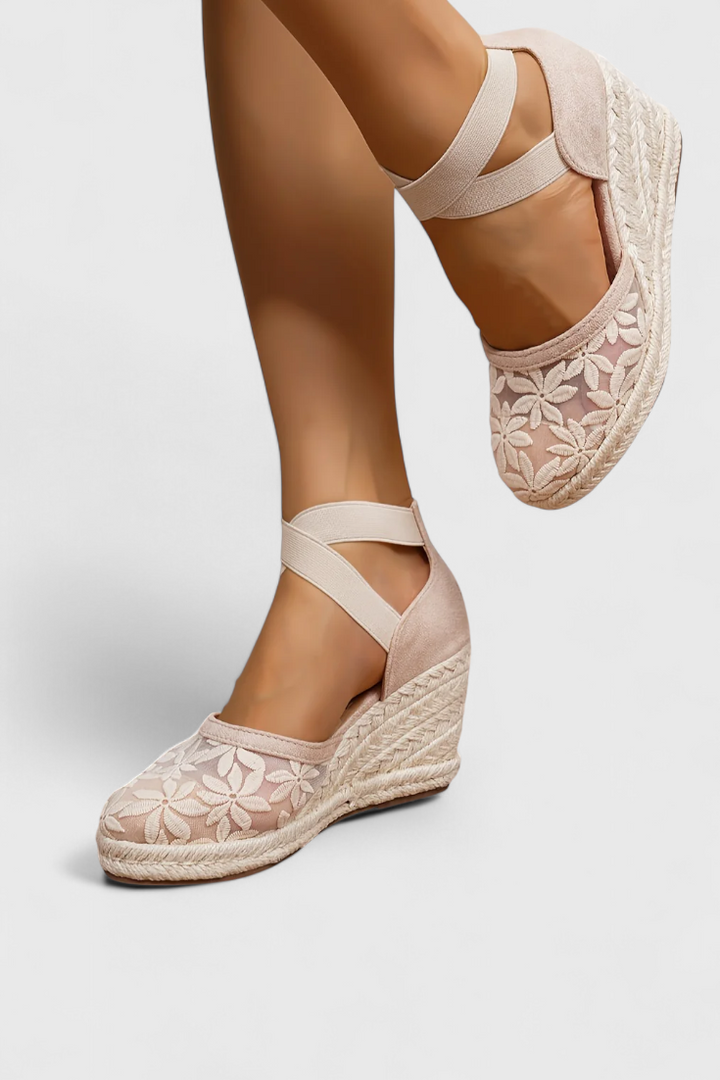 Phylis Sandalias Ortopédicas con Malla Floral y Plataforma de Talón