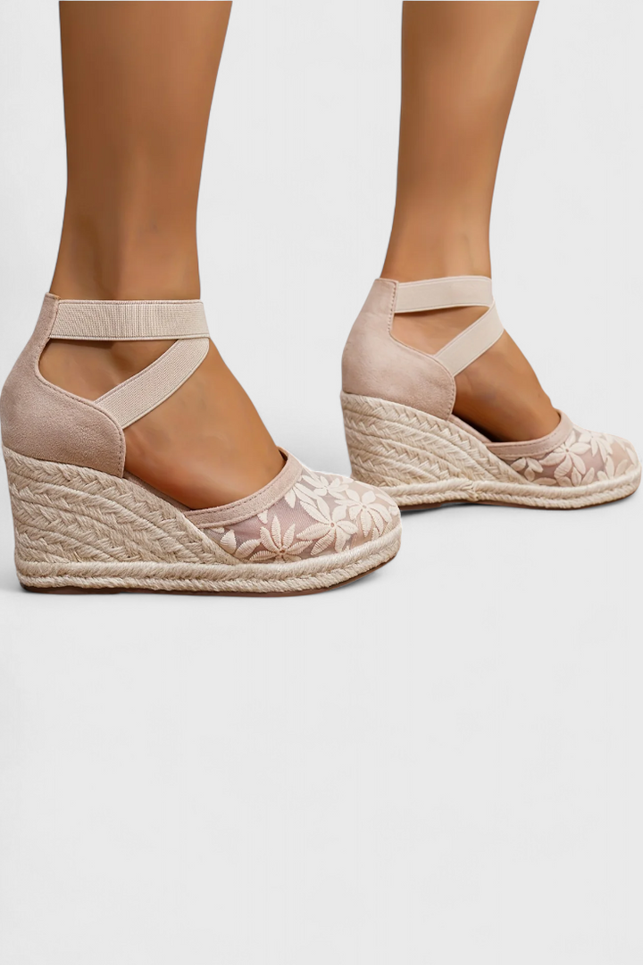Phylis Sandalias Ortopédicas con Malla Floral y Plataforma de Talón