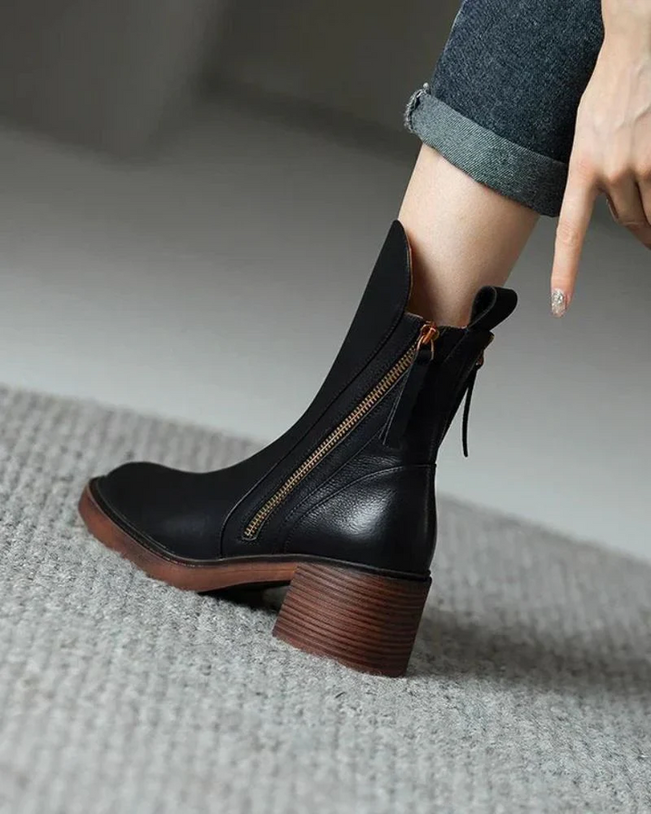 Valorine Bota de Cuero Negra con Tacón Cómodo