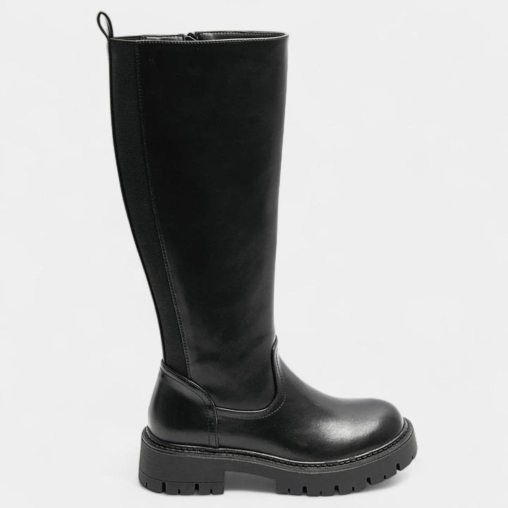 5825 Botas Negras Clásicas